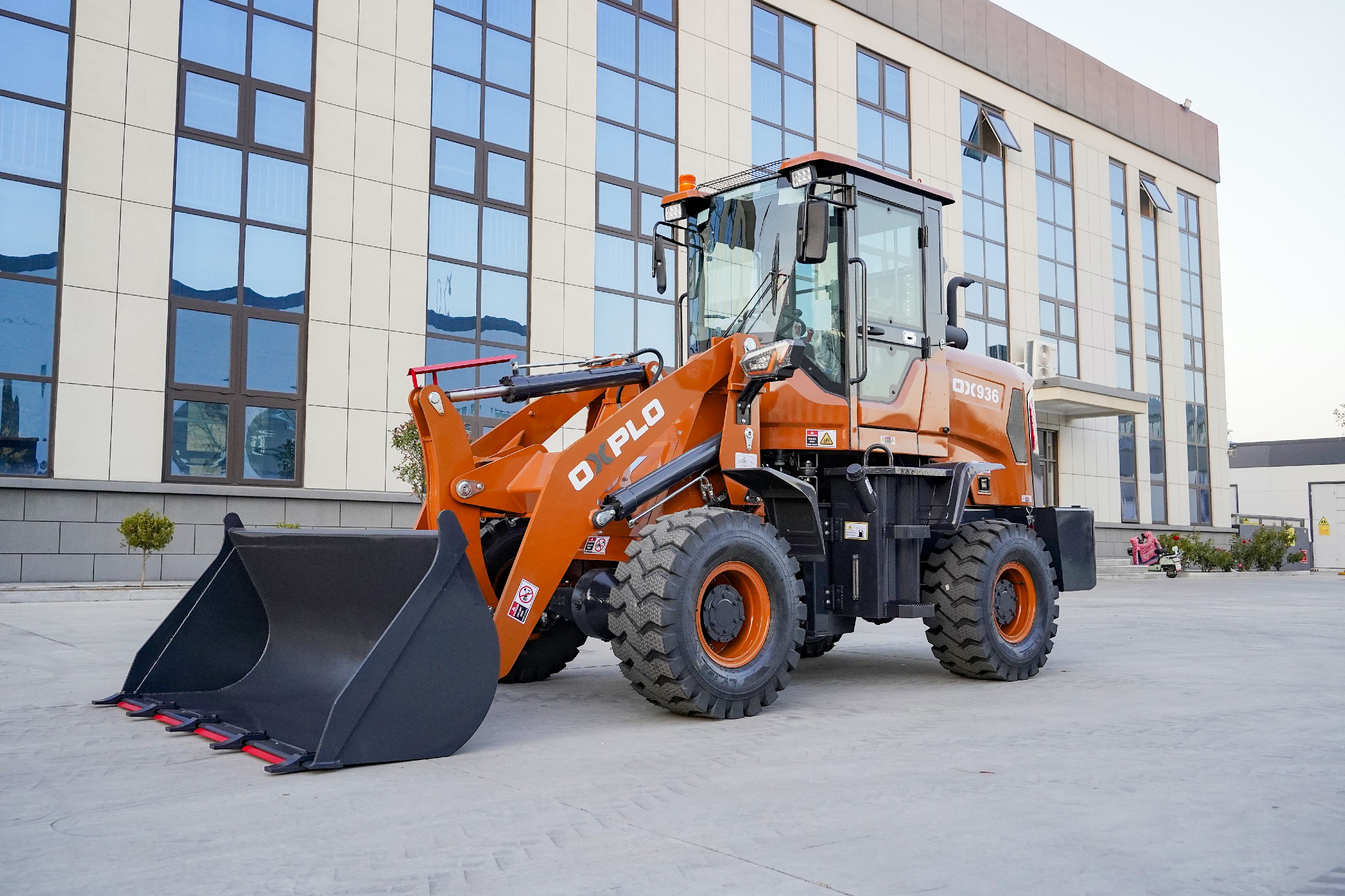 Maintenance of wheel loaders in rainy season
